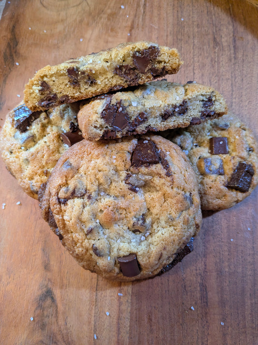 Gourmet jumbo Chocolate chip cookies